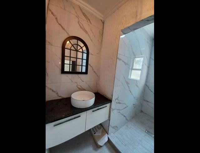 1 BEDROOM PROPERTY TO RENT IN BASSONIA